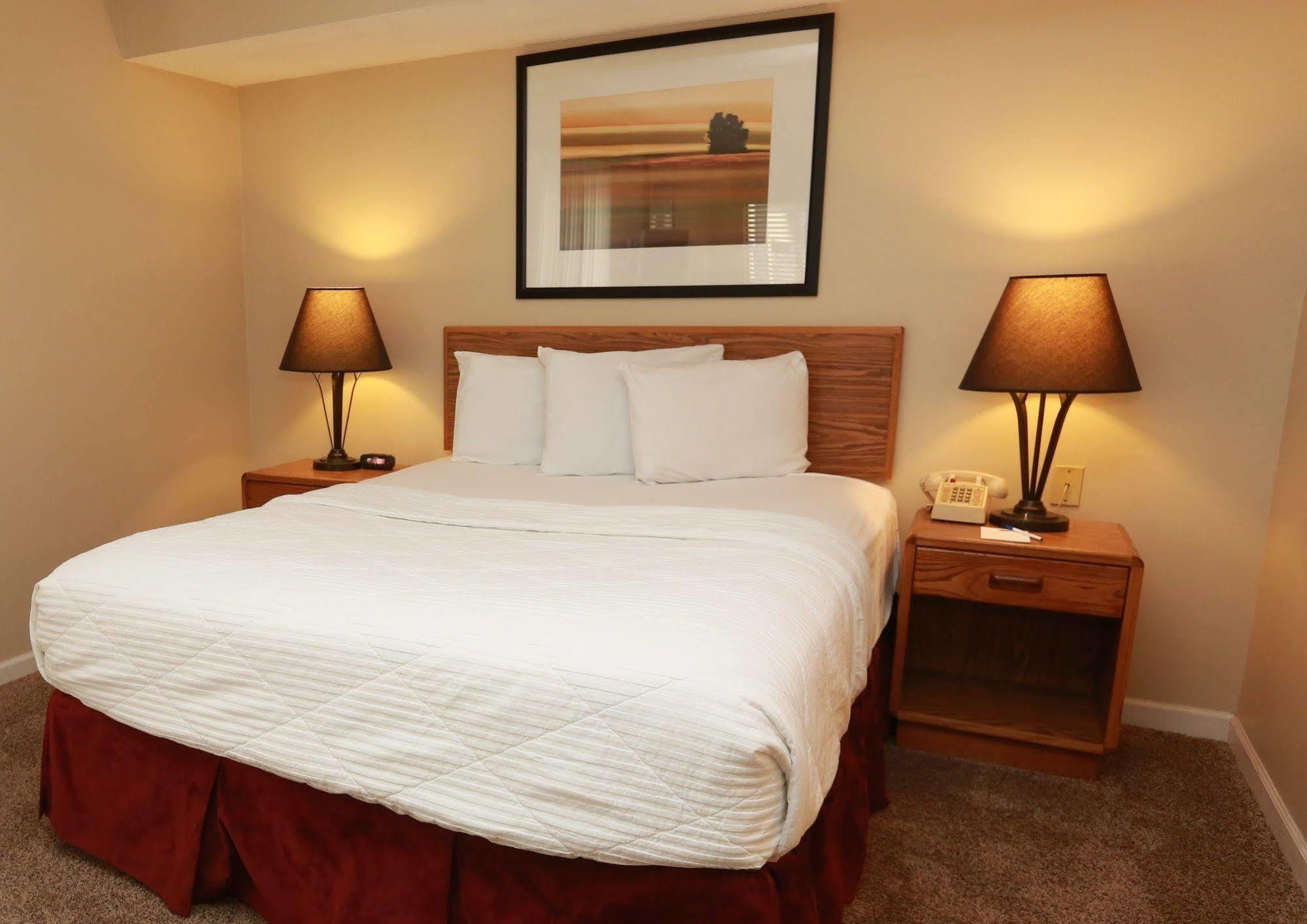 Sterling Hotel And Suites 克莱夫 外观 照片
